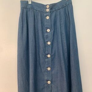 Soft denim button skirt below the knee LOFT 2